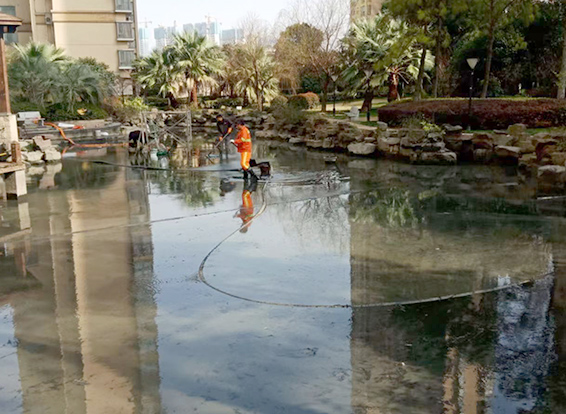 公安景观池淤泥清理