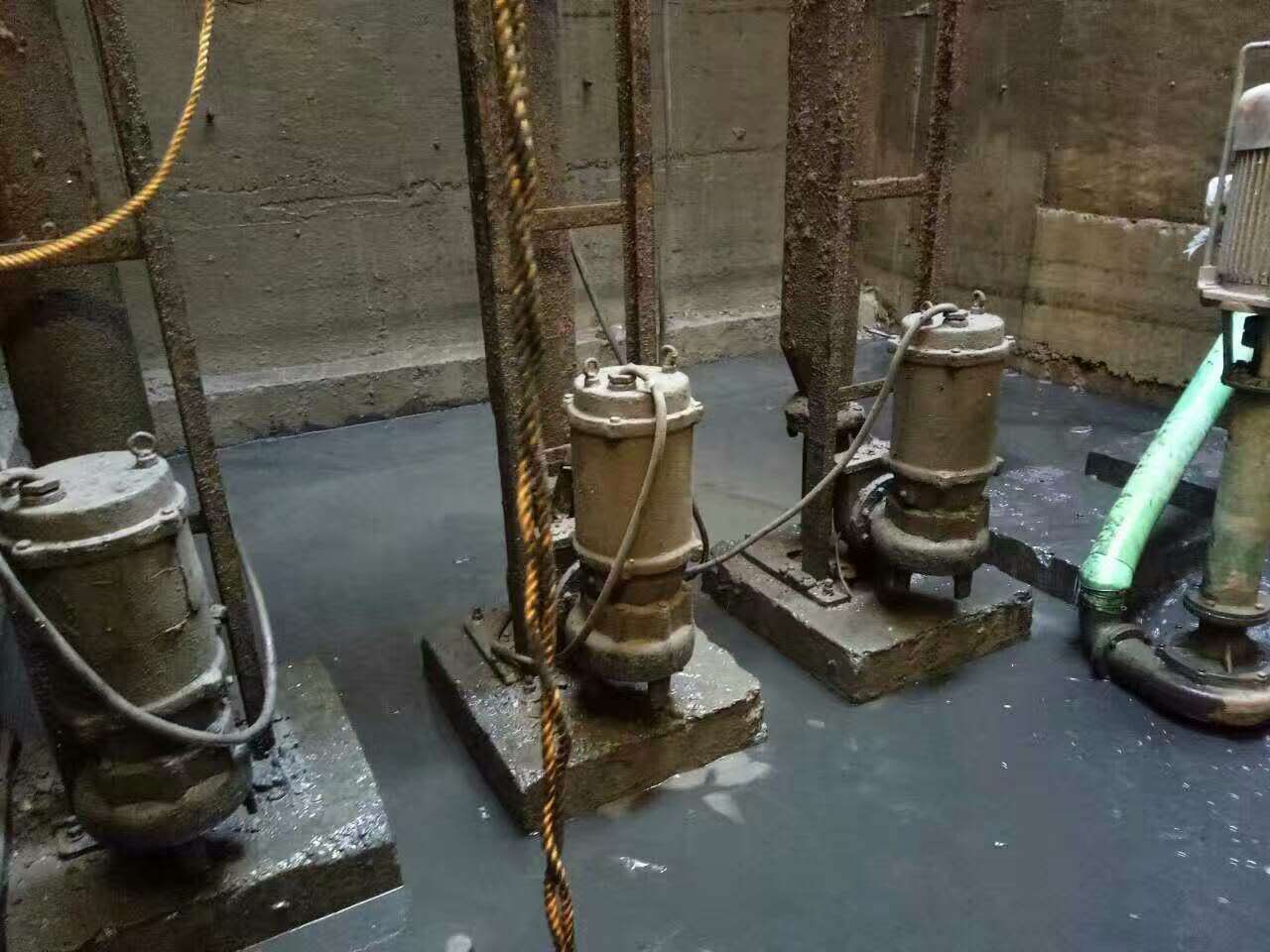 公安污水池清理